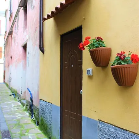 Country Chic Bed & Breakfast Vico Equense