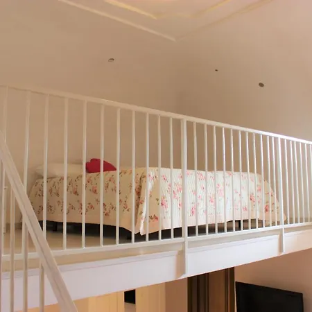 Bed & Breakfast Country Chic